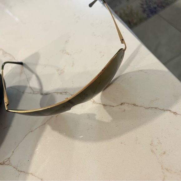 chanel for the GAWDs - Picture 2 of 6